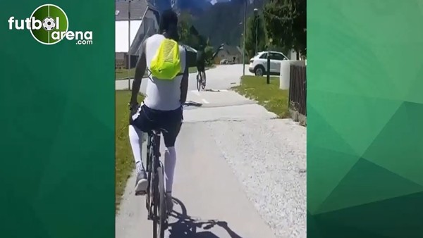 Adebayor'un bisiklet keyfi!