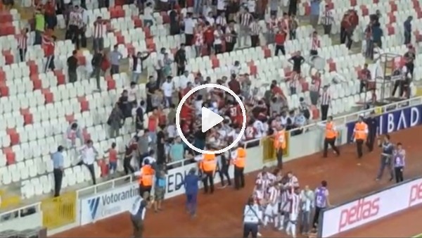 Sivasspor'un golü sonrası yaşanan büyük sevinç