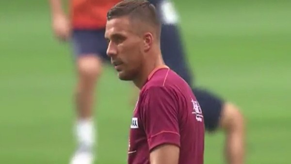 Lukas Podolski'ye yeni klip