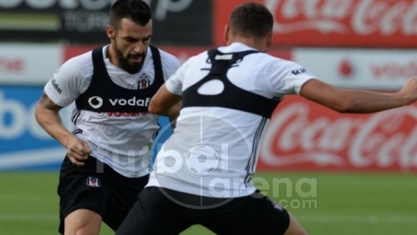 Negredo gollerini atmaya başladı