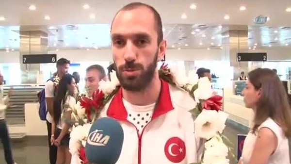 Ramil Guliyev, İstanbul'a ayak bastı