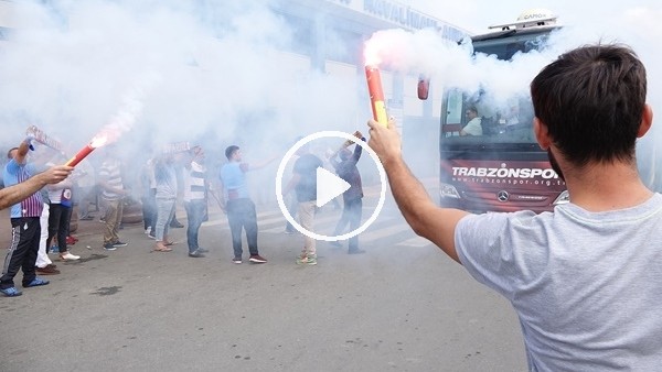 Trabzonspor, İstanbul'a meşalelerle uğurlandı