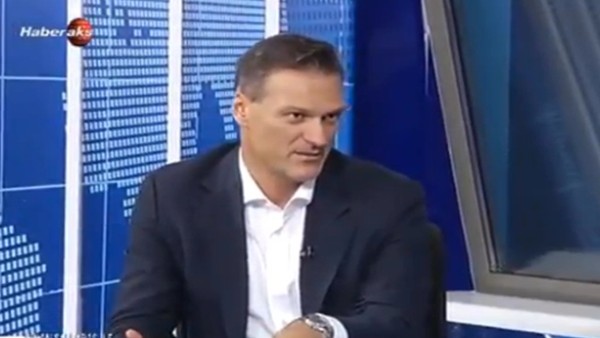 Alpay Özalan, Samaras'a attığı mesajı açıkladı