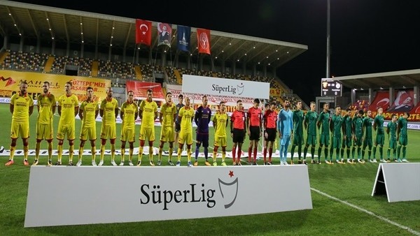 Göztepe - Fenerbahçe maçından kareler