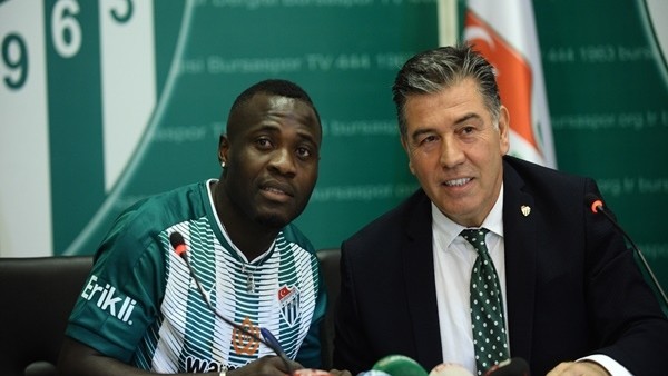 Bursaspor, Delarge ile sözleşme imzaladı