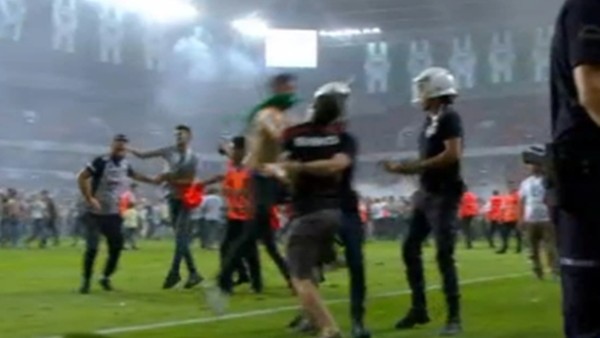 Konyaspor yöneticisi canlı yayında görüntüyle çelişti