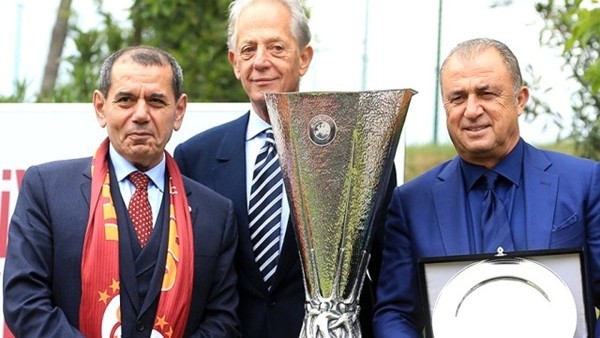 Dursun Özbek: "Fatih Terim, Galatasaray için hizmete her zaman hazır"
