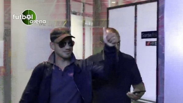 Sneijder Nice taraftarları tarafından böyle karşılandı