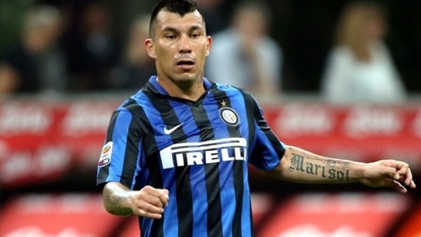 Beşiktaş'ın gündeminde olan Gary Medel'in kritik müdahaleleri