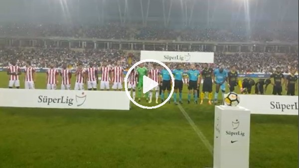 Sivasspor - Yeni Malatyaspor maçı öncesi İstiklal Marşı okunurken