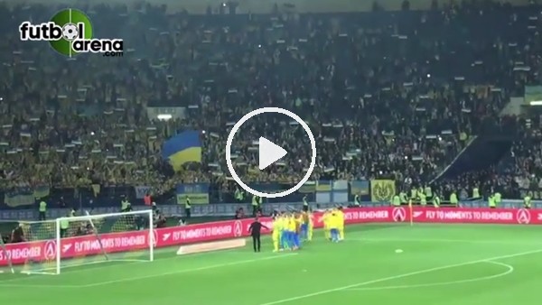 Ukrayna galibiyeti taraftarlarıyla kutladı