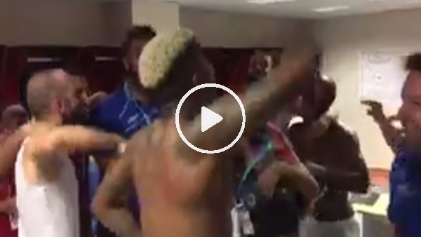 Alanyaspor soyunma odasında galibiyet coşkusu