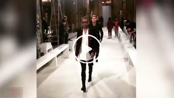 Neymar ve Alves moda haftasına damga vurdu!