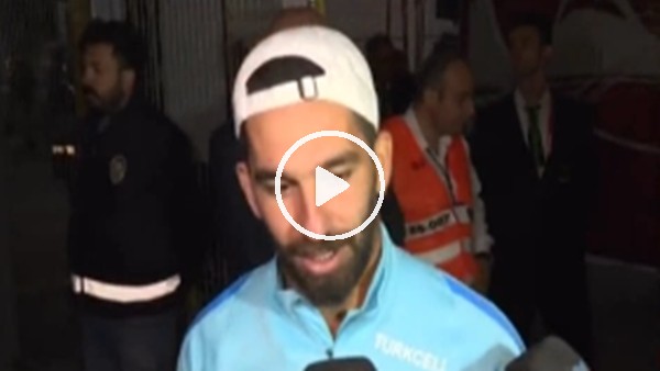 Arda Turan: "Bu ülkenin evlatlarıyız, gidecek başka yerimiz yok"