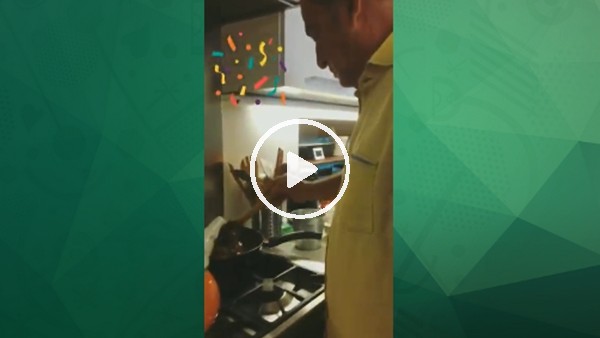 Fatih Terim ailesine kahvaltı hazırladı