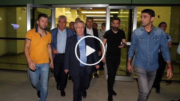 Fenerbahçe taraftarlarından Aziz Yıldırım'a İzmir'de istifa çağrısı