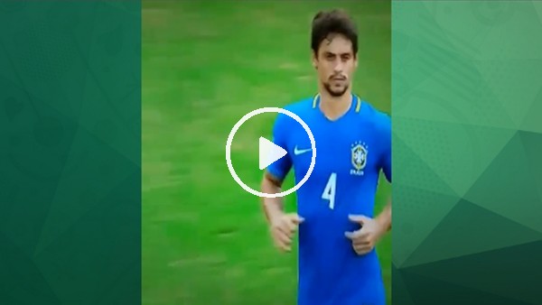 Oyuna girdi, maç bitti!