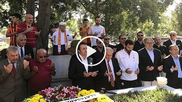 Metin Oktay, kabri başında anıldı