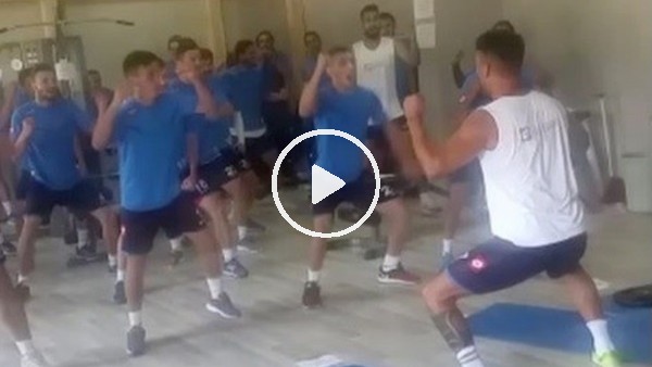 Tokatsporlu futbolculardan haka dansı