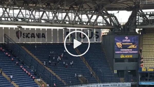 Beşiktaşlı taraftarlar stada girmeye başladı