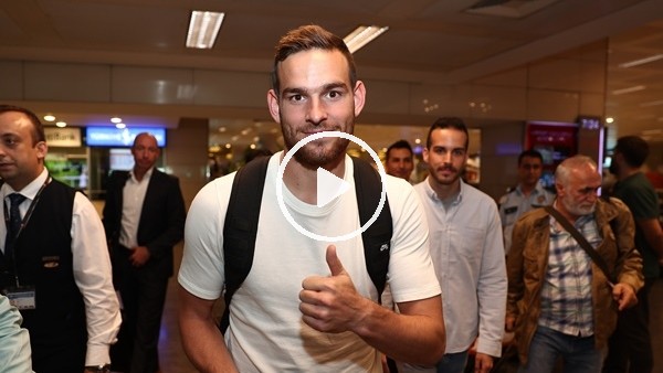 Fenerbahçe'nin yeni transferi Janssen, İstanbul'a geldi