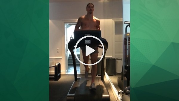 Zlatan İbrahimovic durmuyor!