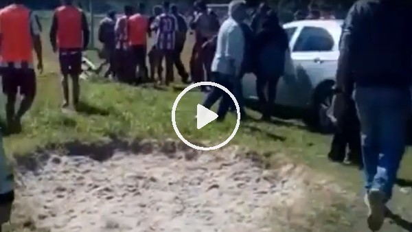 Uruguay'da biri kadın, 2 hakeme saldırdılar