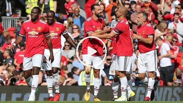 Manchester United ve Barcelona efsanelerinden futbol ziyafeti!