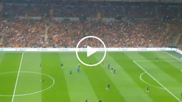 Fenerbahçe taraftarlarından Türk Telekom stadında Alex tezahüratı