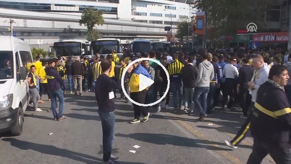 Fenerbahçe taraftarı, Galatasaray maçına polis kontrolünde hareket etti