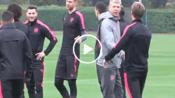 Arsene Wenger, Alexis Sanchez'le tokalaşmadı!