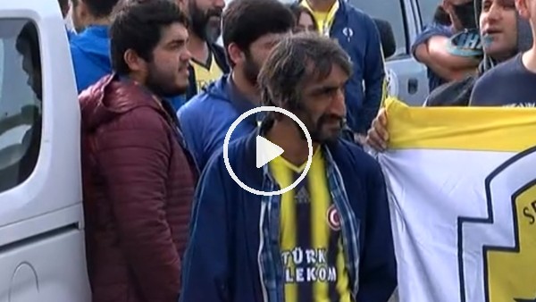Fenerbahçe taraftarı Yıldırım Demirören'i istifaya davet etti