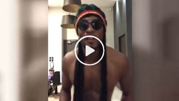 Evra'dan Bob Marley taklidi