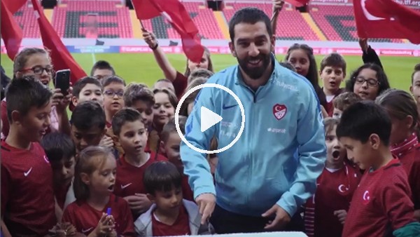 Arda Turan'a büyük sürpriz!