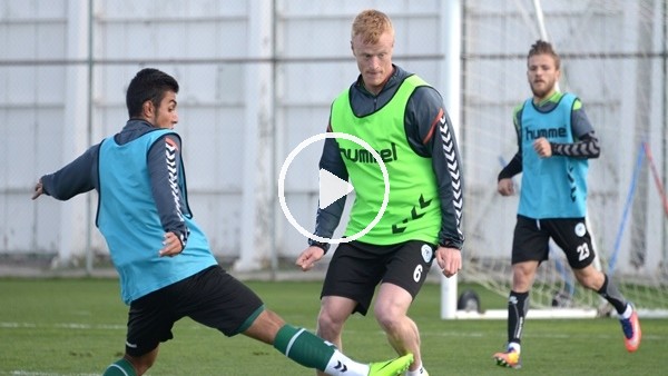 Atiker Konyaspor, Salzburg maçı hazırlıklarına ara vermeden başladı