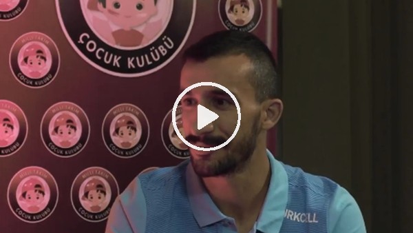 Mehmet Topal: "Çizgi film hala seyrederim"