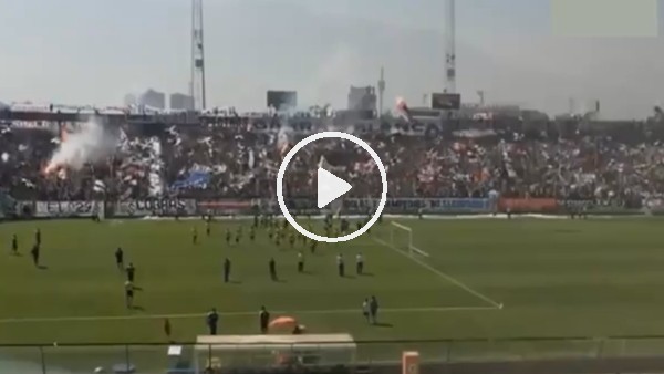 CD Universidad Catolica-Colo Colo derbisinde muhteşem atmosfer