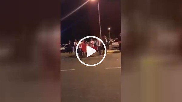 Peru taraftarı kendiden geçti