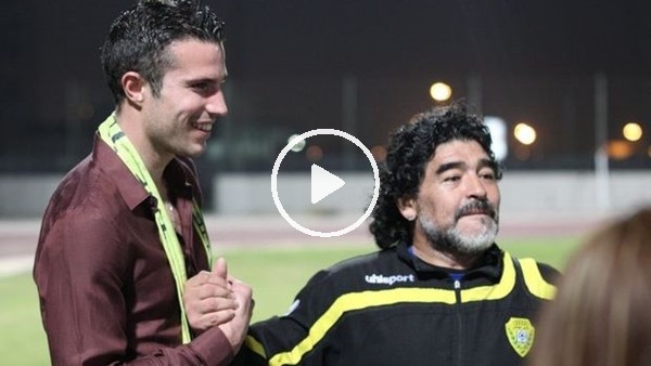 Robin van Persie, Maradona'nın doğum gününü kutladı