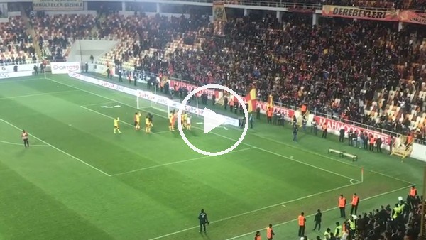 Yeni Malatyaspor taraftarı Beşiktaş maçının ardından futbolcuları tribüne çağırdı