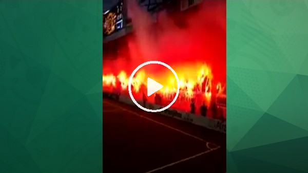 Göteborg taraftarı ortalığı ateşe verdi!