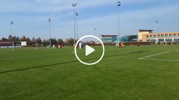 Kayserisporlu futbolcular Suriyeli çocuklarla maç yaptı