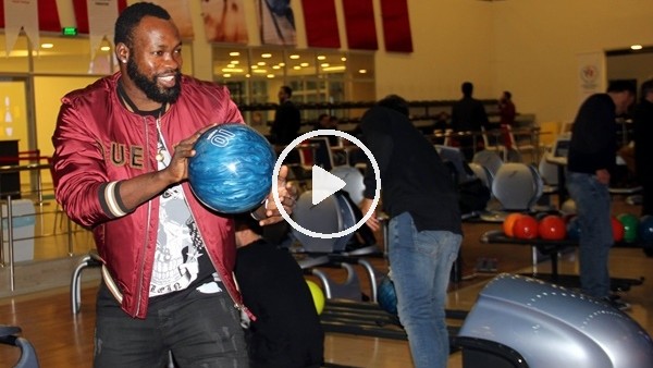Samsunsporlu futbolcuların bowling keyfi