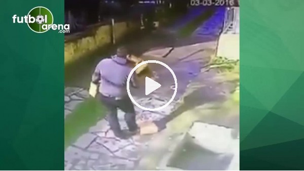 Balona röveşatadan sonra şimdi de kartona Ronaldinho hareketi