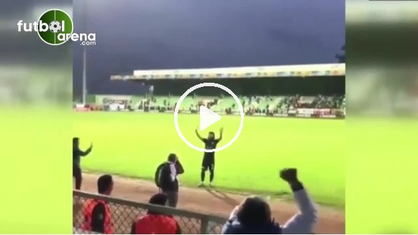 Giresunsporlu taraftarlardan Aykut Demir'e ilginç tezahürat