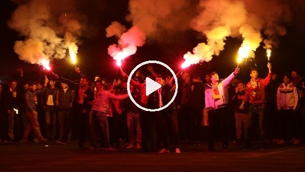 Kayserispor taraftarından futbolculara destek!