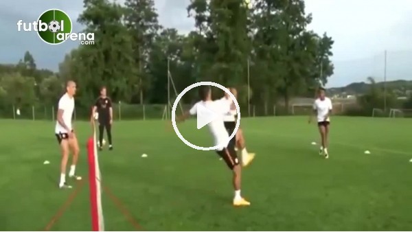 Younes Belhanda'dan antrenmanda büyüleyen hareket