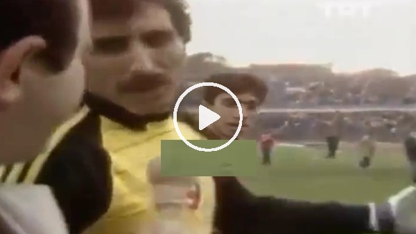 İngiltere'ye 8-0 yenildiğimiz maç sonrası kaleciyle röportaj yapmaya çalşan muhabir