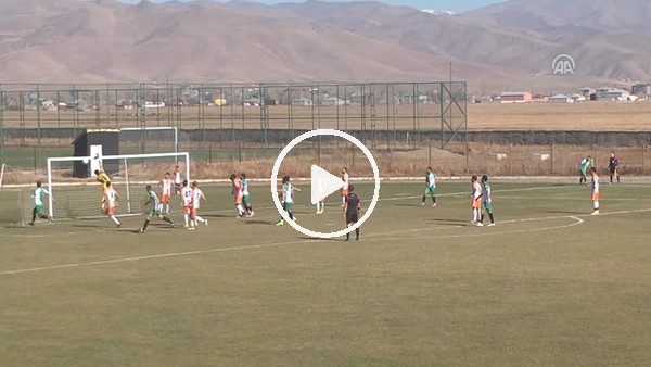 Yüksekova Belediyespor, 1960 Silopispor'u 4-0 yendi