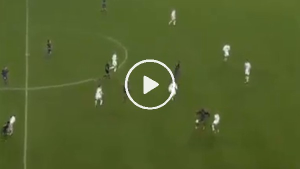 Quaresma, Roberto Carlos'u rezil etti!